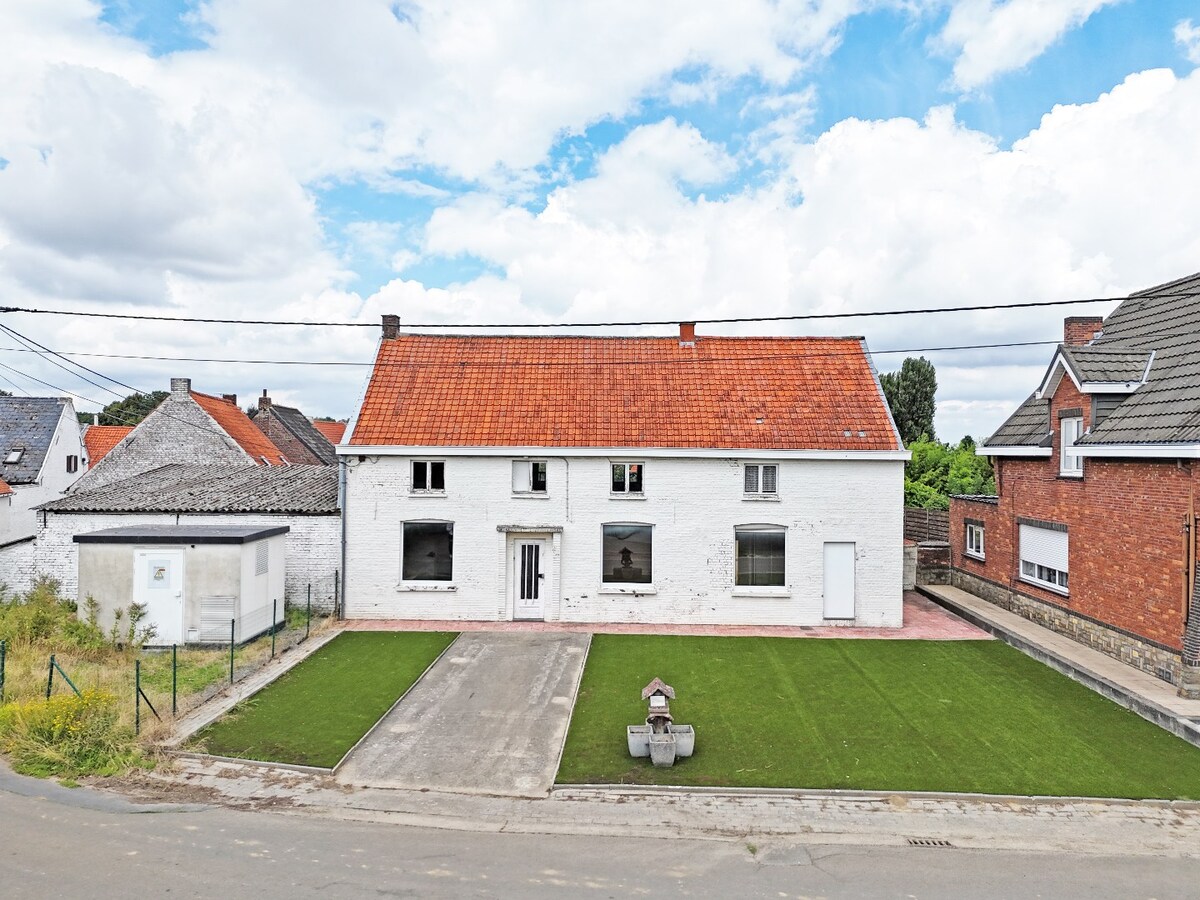 Te renoveren/te slopen HOB met tuin te Sint-Blasius-Boekel 