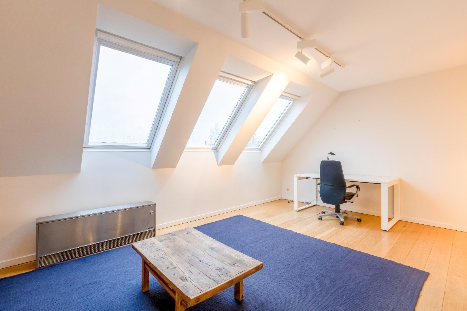 Gemeubeld duplex-appartement met terras 