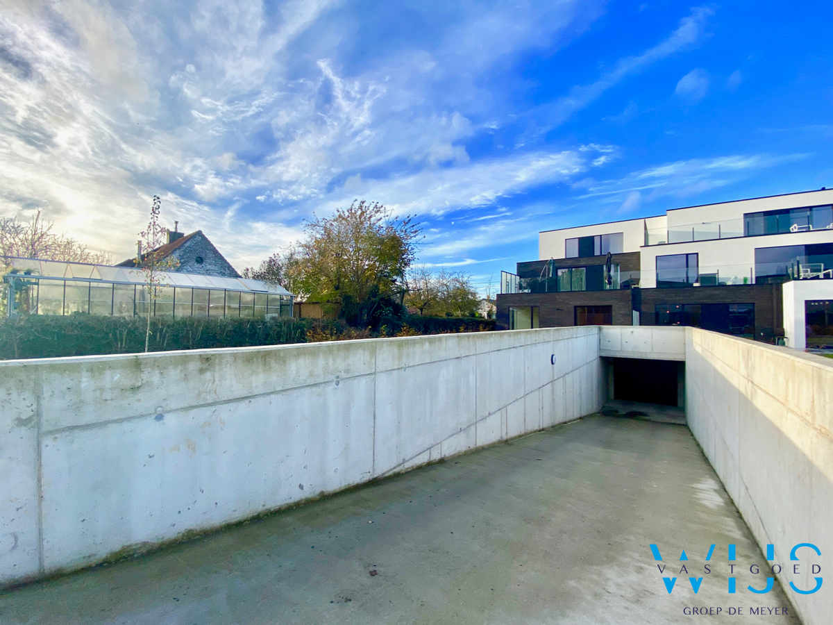 Zeer aangenaam gelijkvloers appartement met tuin te Belzele ! 