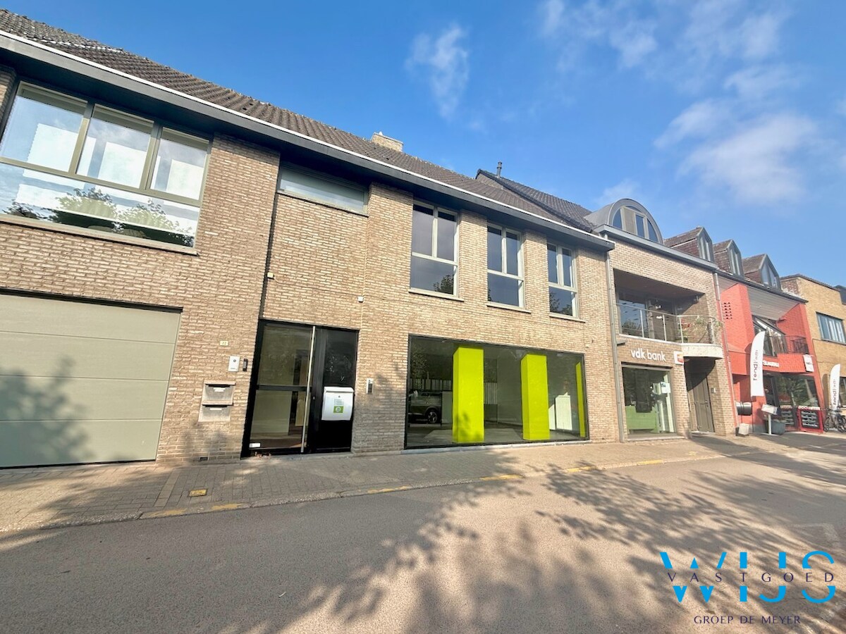 Ruim handelspand in de hoofdstraat van Ertvelde ! 