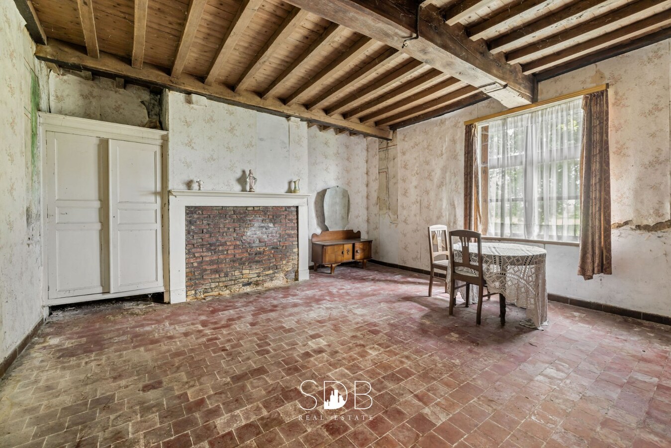 Prachtige hofstede met hoeve, bakhuisje, schuur en graslanden op circa 2,2 HA 