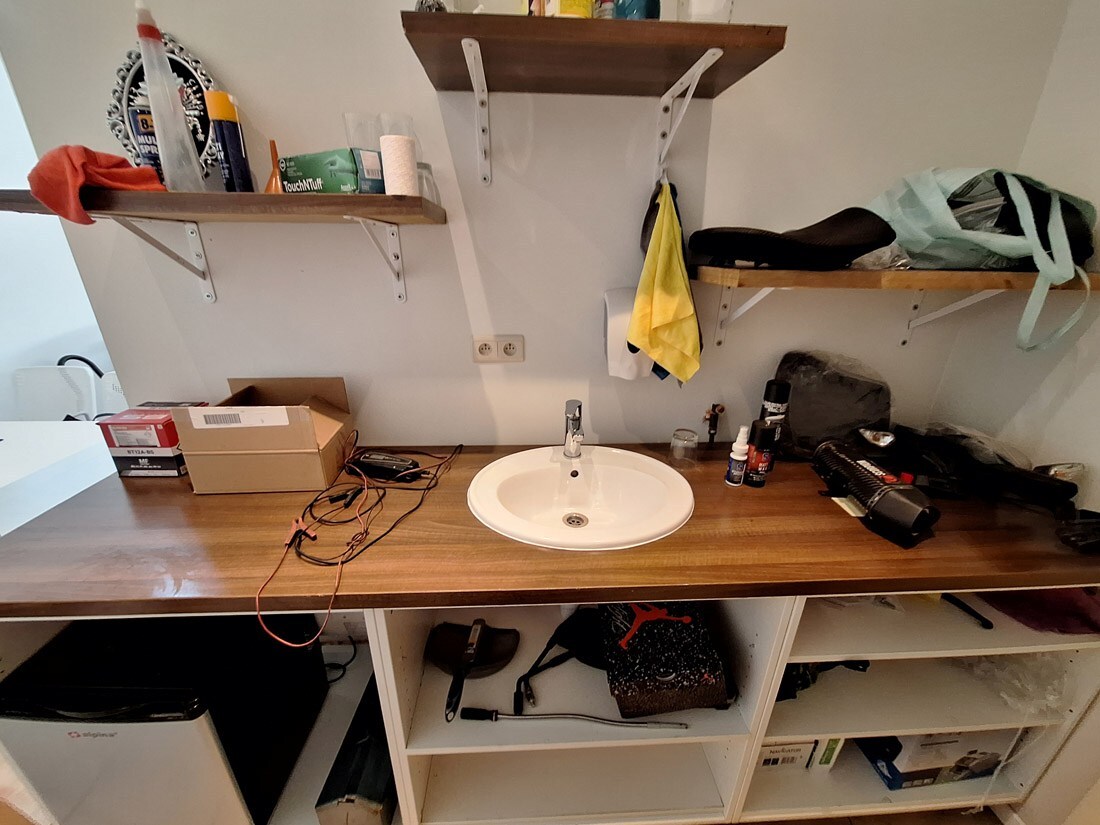 Centraal gelegen handelspand te Genk 