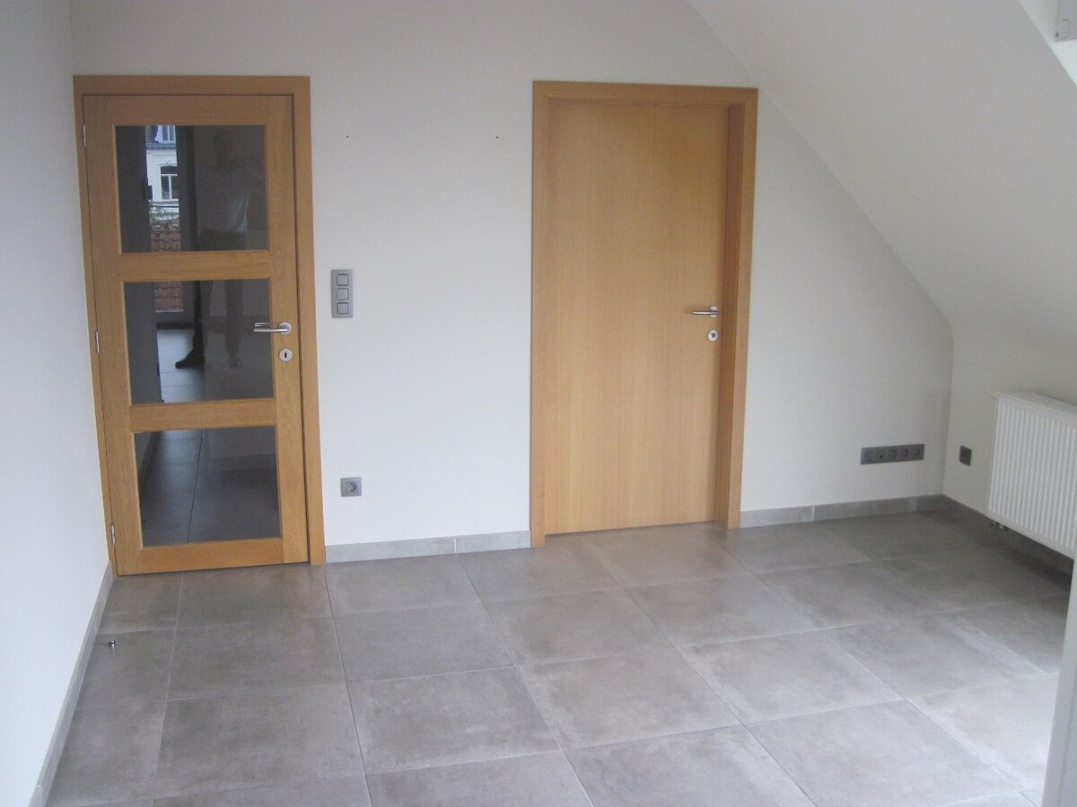 Luxueus en ruim appartement in rustige omgeving. 