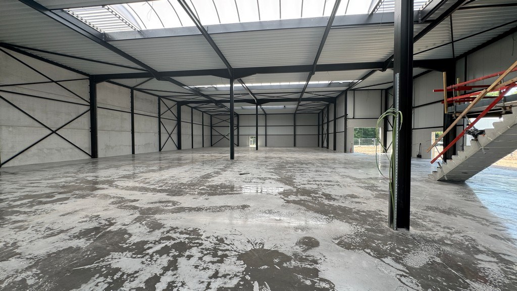 Nieuwbouw magazijnen te huur in Buggenhout