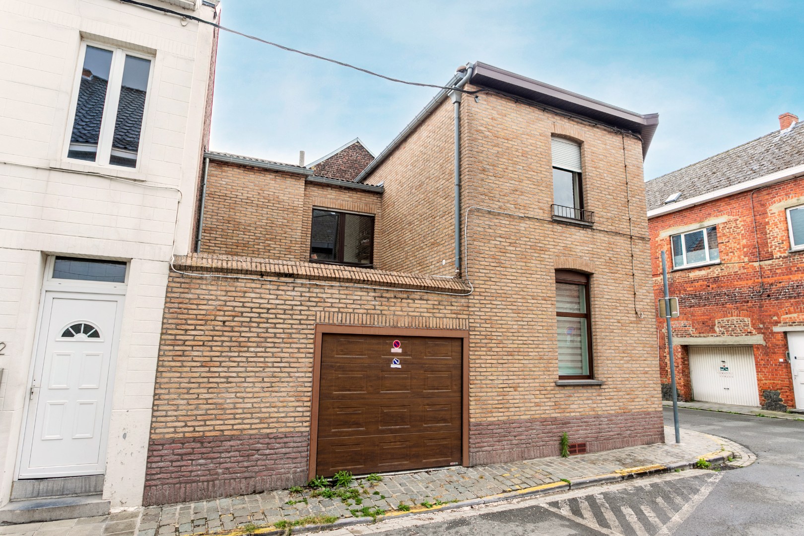 Gezinswoning met 3slpk en garage te Lessines 