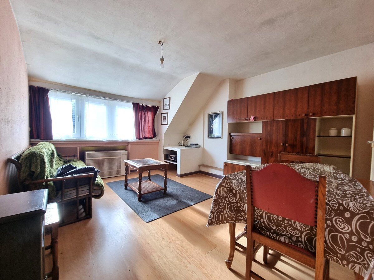 Te renoveren, zeer ruime woning te Zeebrugge 