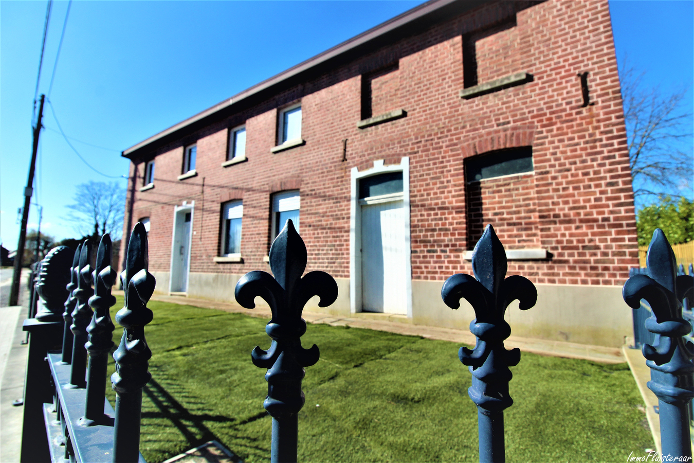 Maison à rénover (1900-1950) avec annexes et prés sur plus de 60a à Geetbets (Brabant Flamand) 