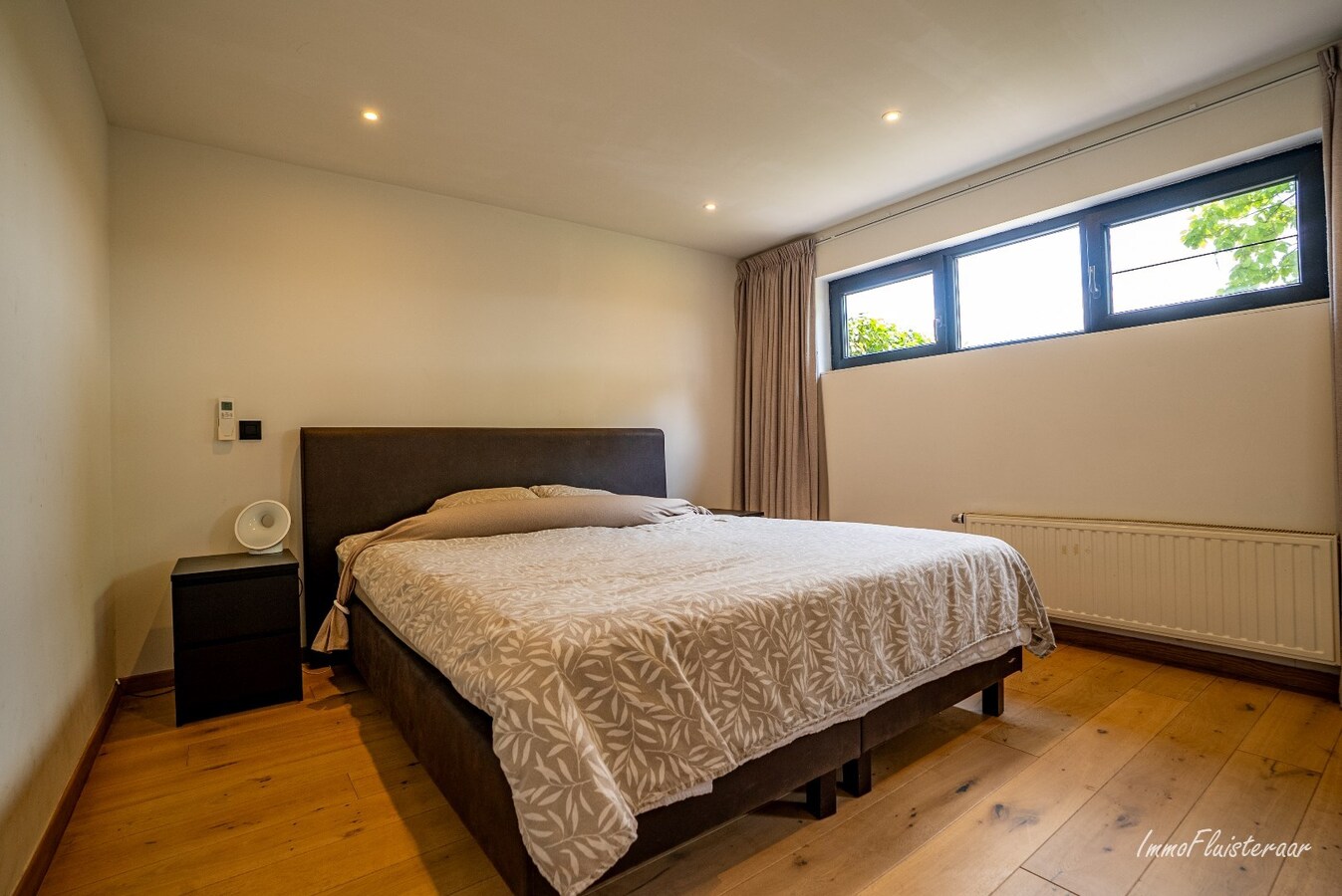 Hippisch complex op ca. 1,9 ha te Rijkevorsel Vergunning voor binnenpiste (60m x 30m) aanwezig! 