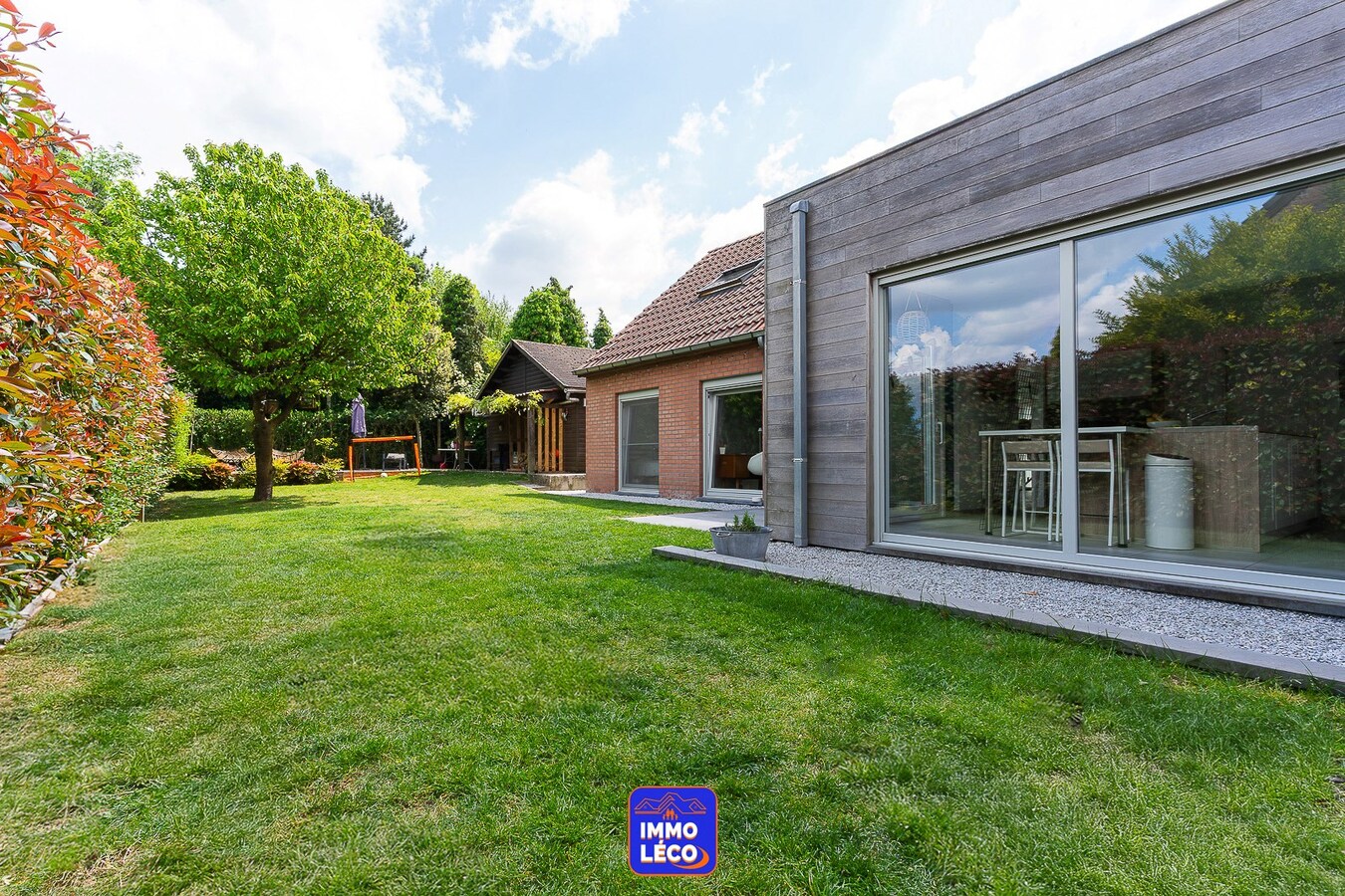 Semi "Plain-Pied" 6 chambres, 2 salles de bains, jardin, carport 2 voitures, COUP DE COEUR ! 