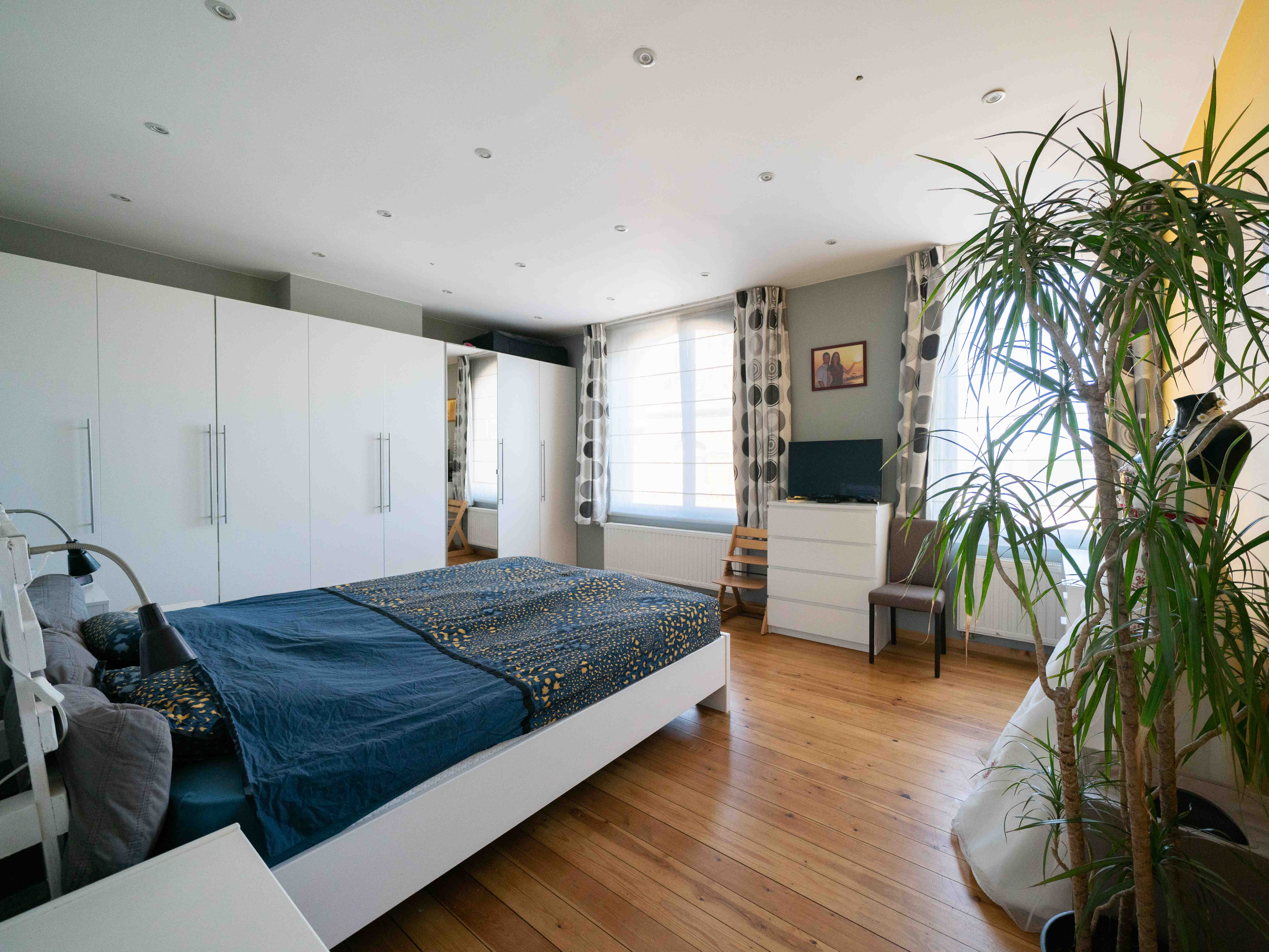 Volledig gerenoveerde woning met 4 kamers, tuin en garage 