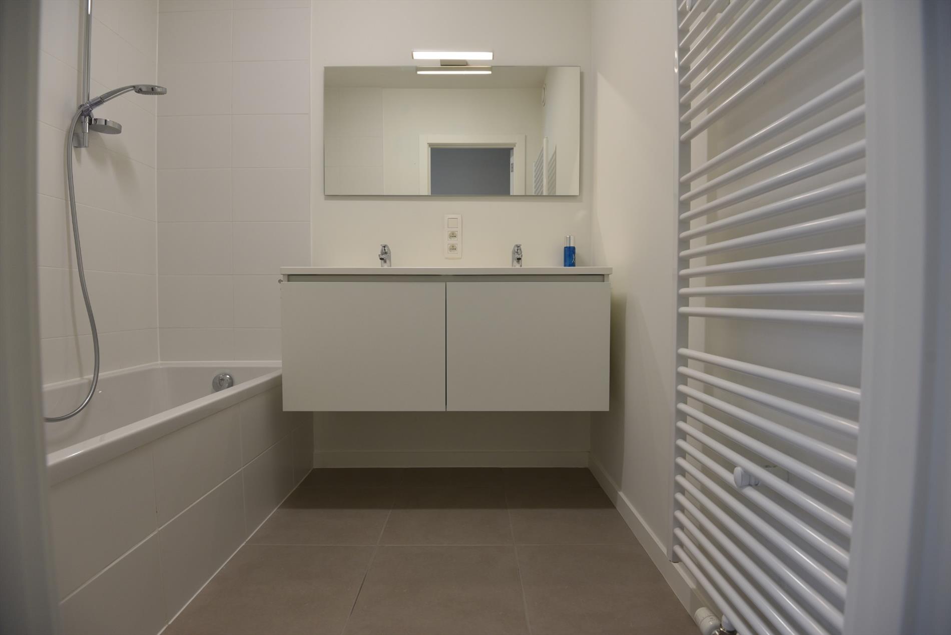 Nieuwbouw app. 2 slpk, terras en autostaanplaats te Maldegem 