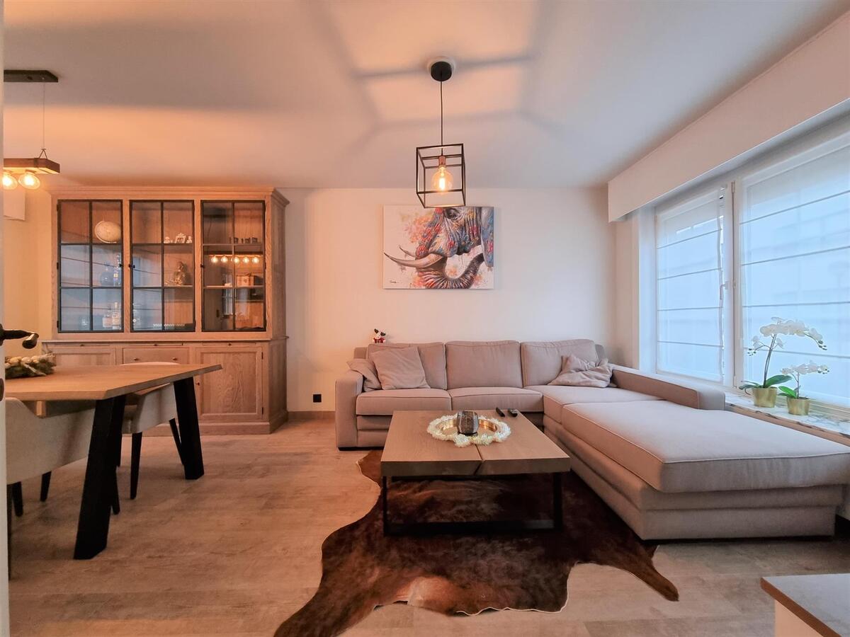 Centraal, doch rustig gelegen leuke bel-étagewoning - Heist 