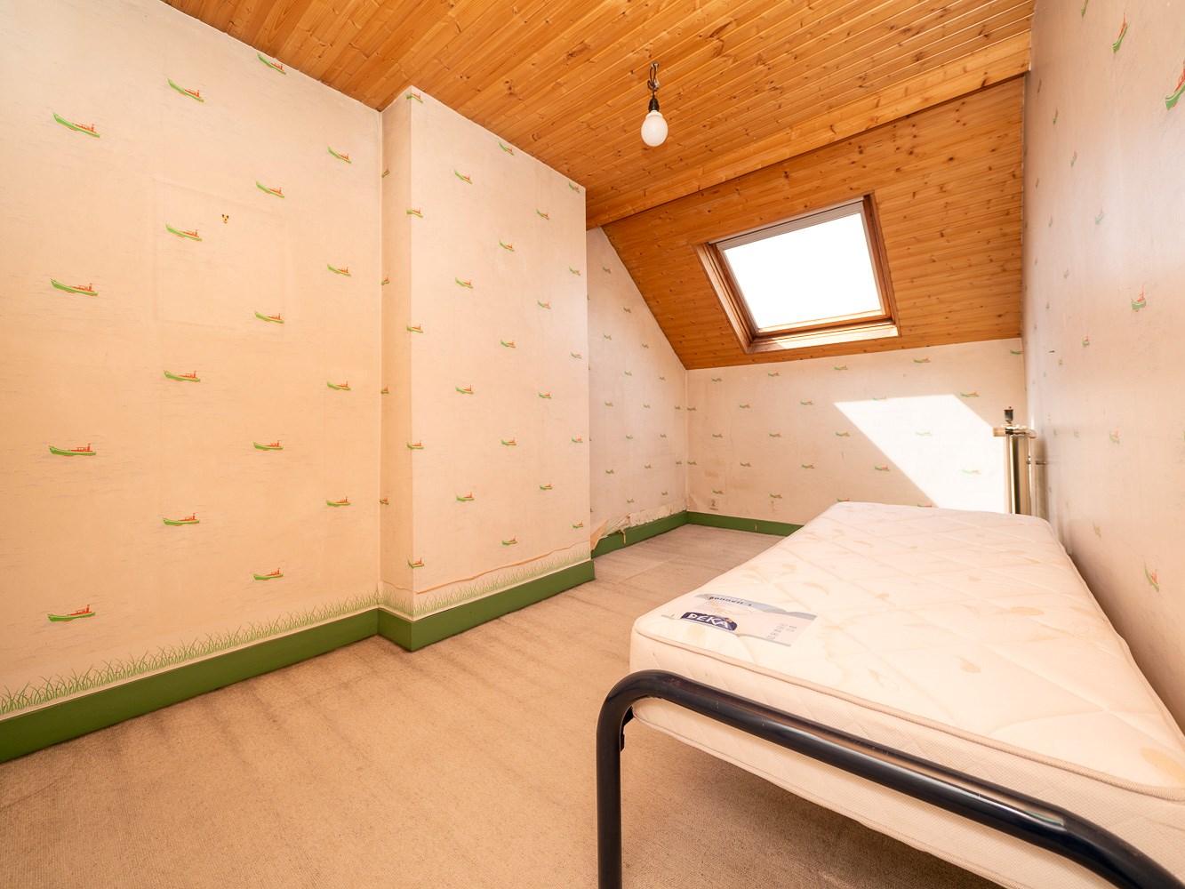 Knappe herenwoning met praktijkruimte en tuin 