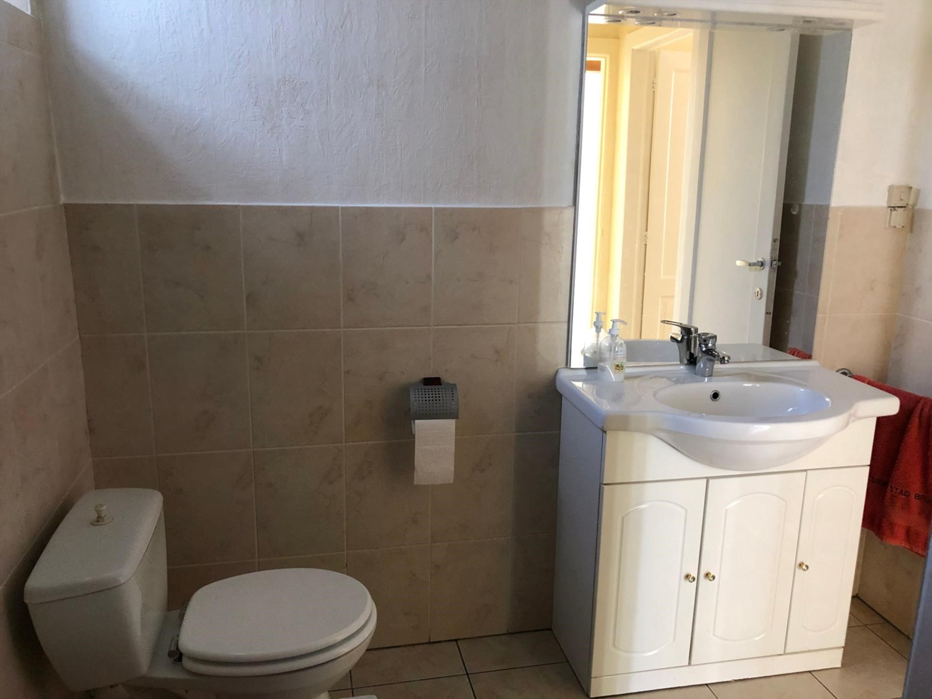 Gelijkvloers appartement met 1 slaapkamer 