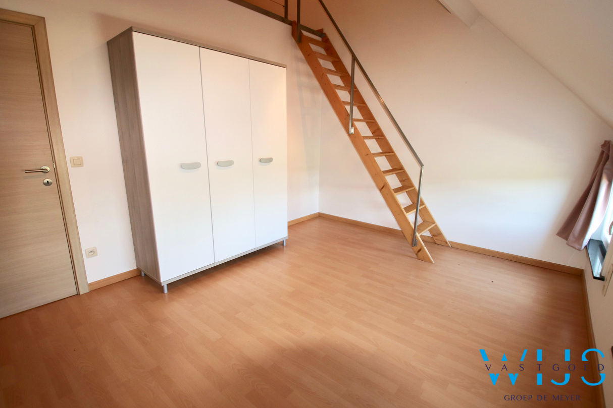 Instapklare en leuke gezinswoning in hartje EEKLO ! 