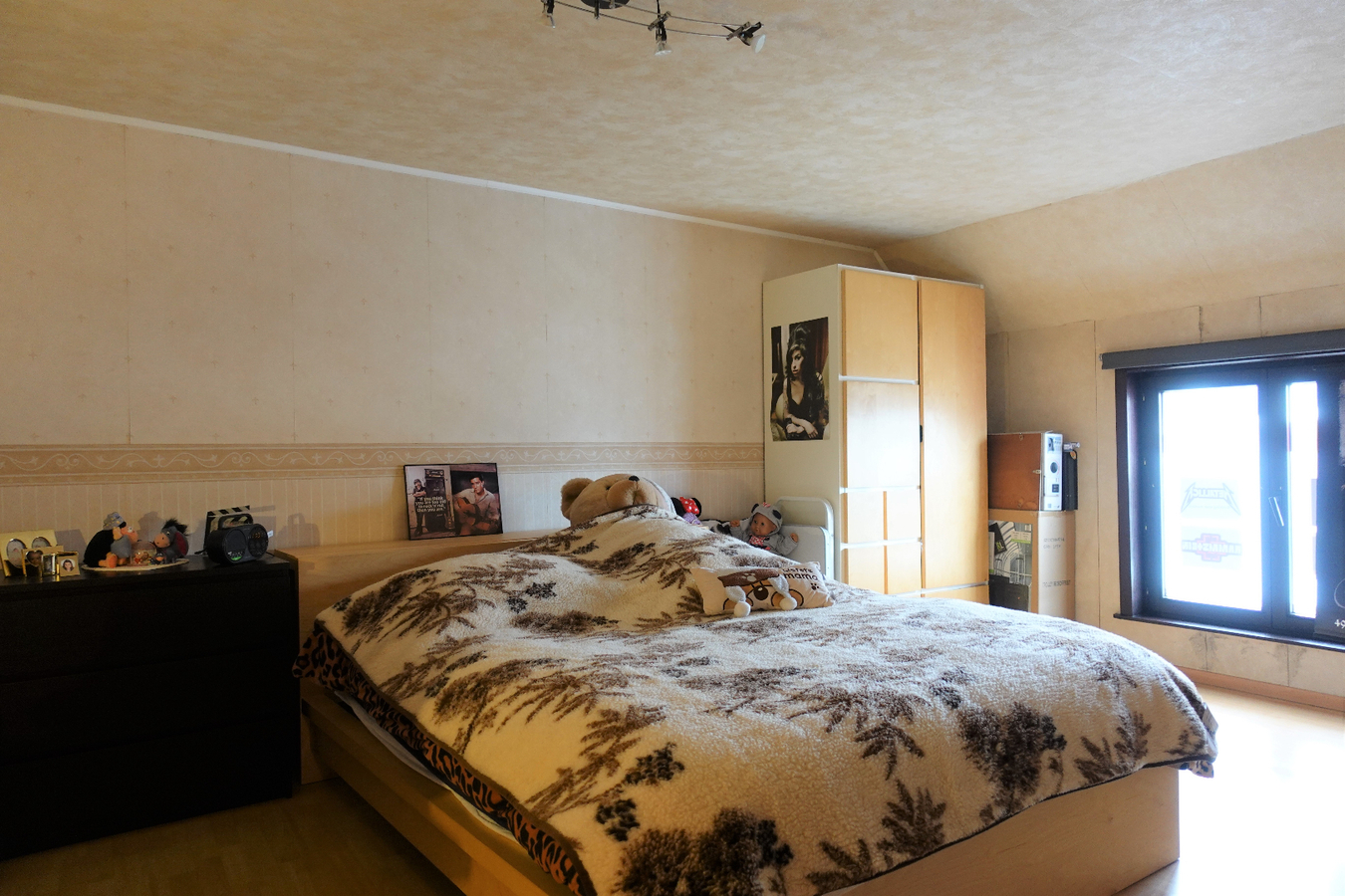 Woning met tuin langs het kanaal 