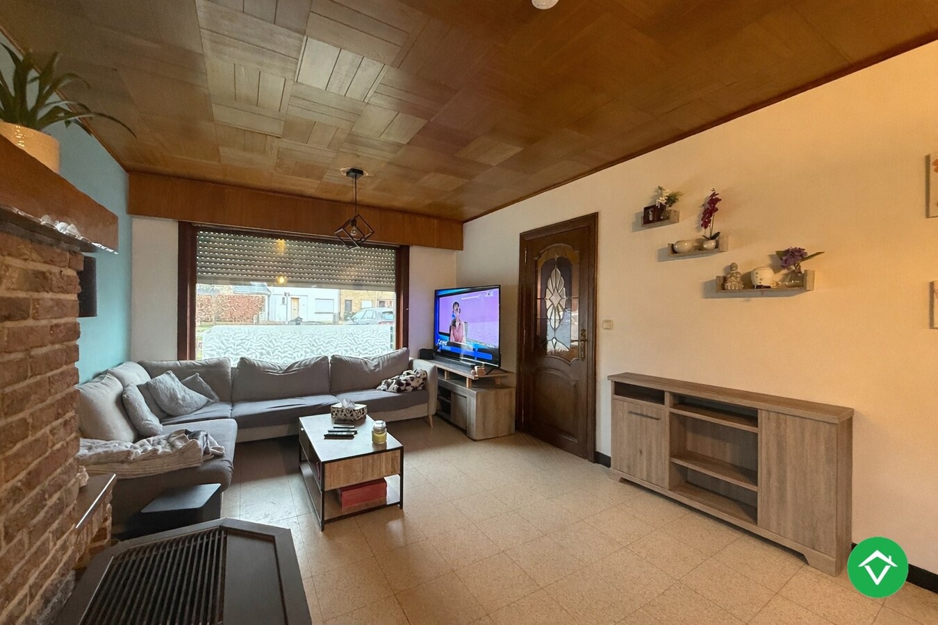 Ruime, stevige woning met 3 slaapkamers, garage en tuin te Izegem 