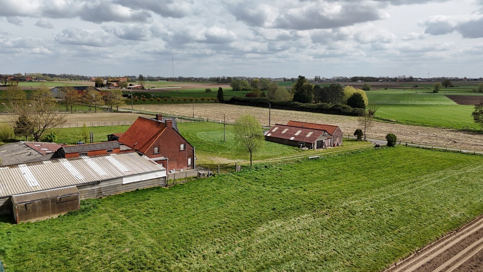 Alleenstaande woning met vergezichten te Zwevezele 