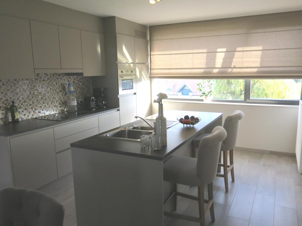 Ruim penthouse-appartement met 3 slaapkamers op de markt in Houthulst 