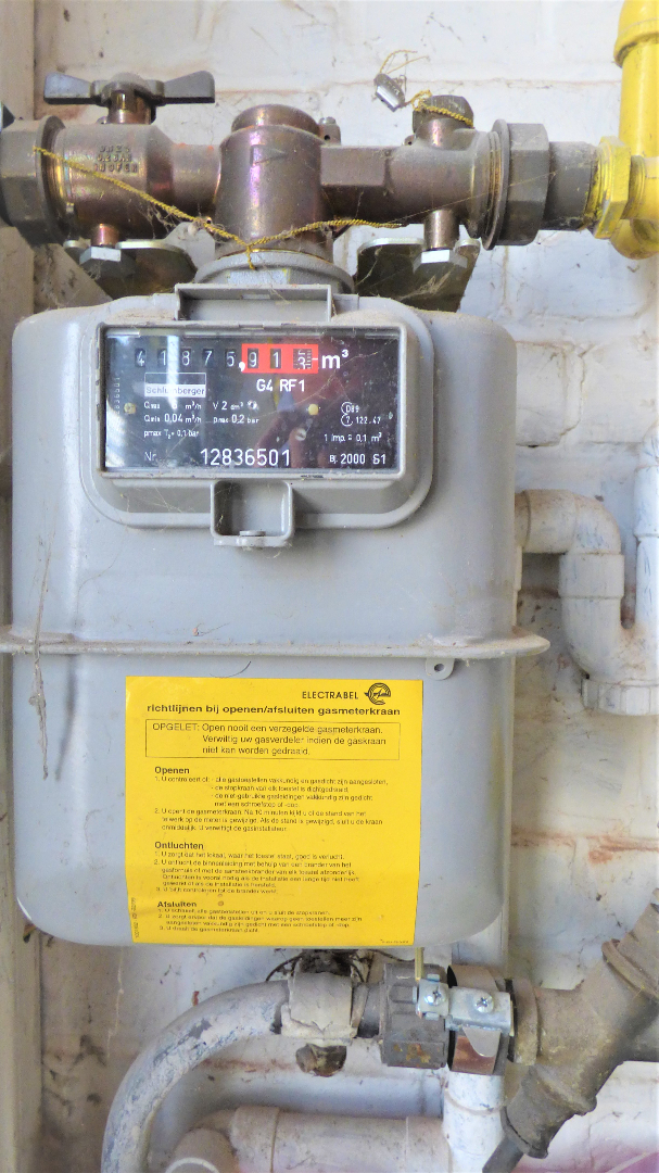 Aantrekkelijke en karaktervolle gezinswoning in het centrum van Zwevegem. 