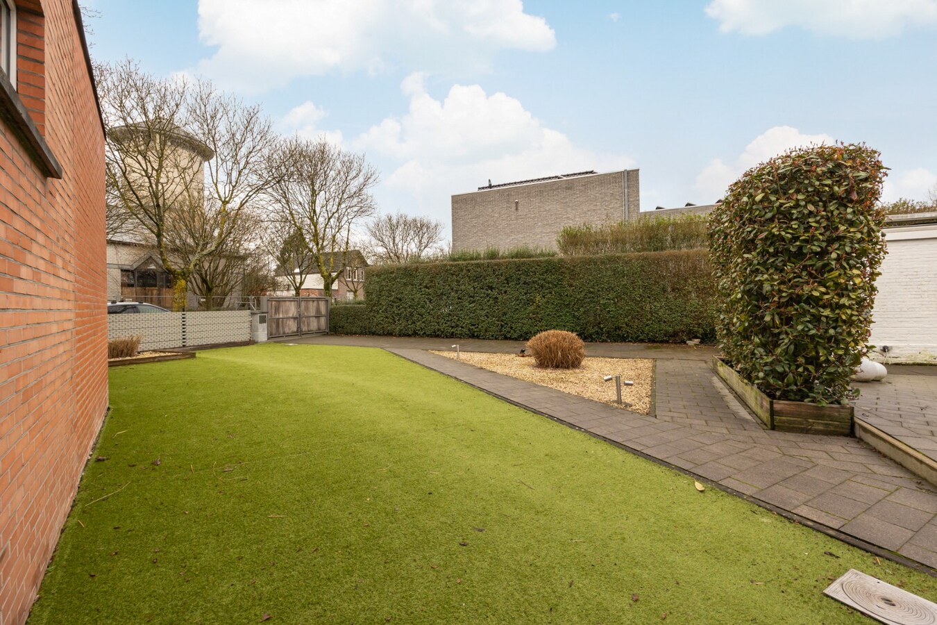 Instapklare ééngezinswoning met garage en tuin te Schilde! 