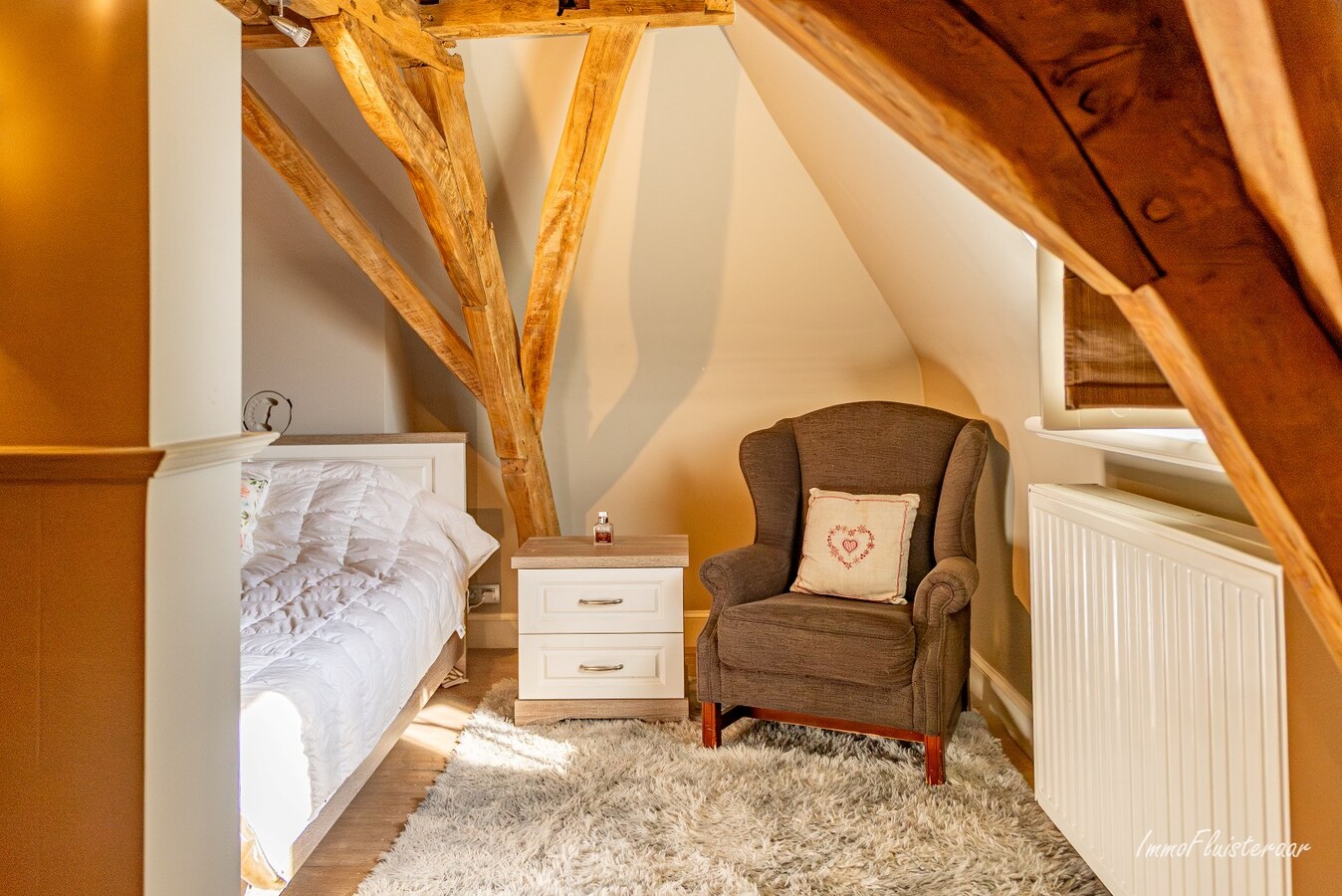 Uitzonderlijke woning met paardenaccommodatie, binnen- en buitenpiste op ca. 9,4 ha te Haacht 