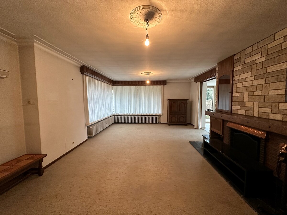 Ruime villa op centrale ligging 