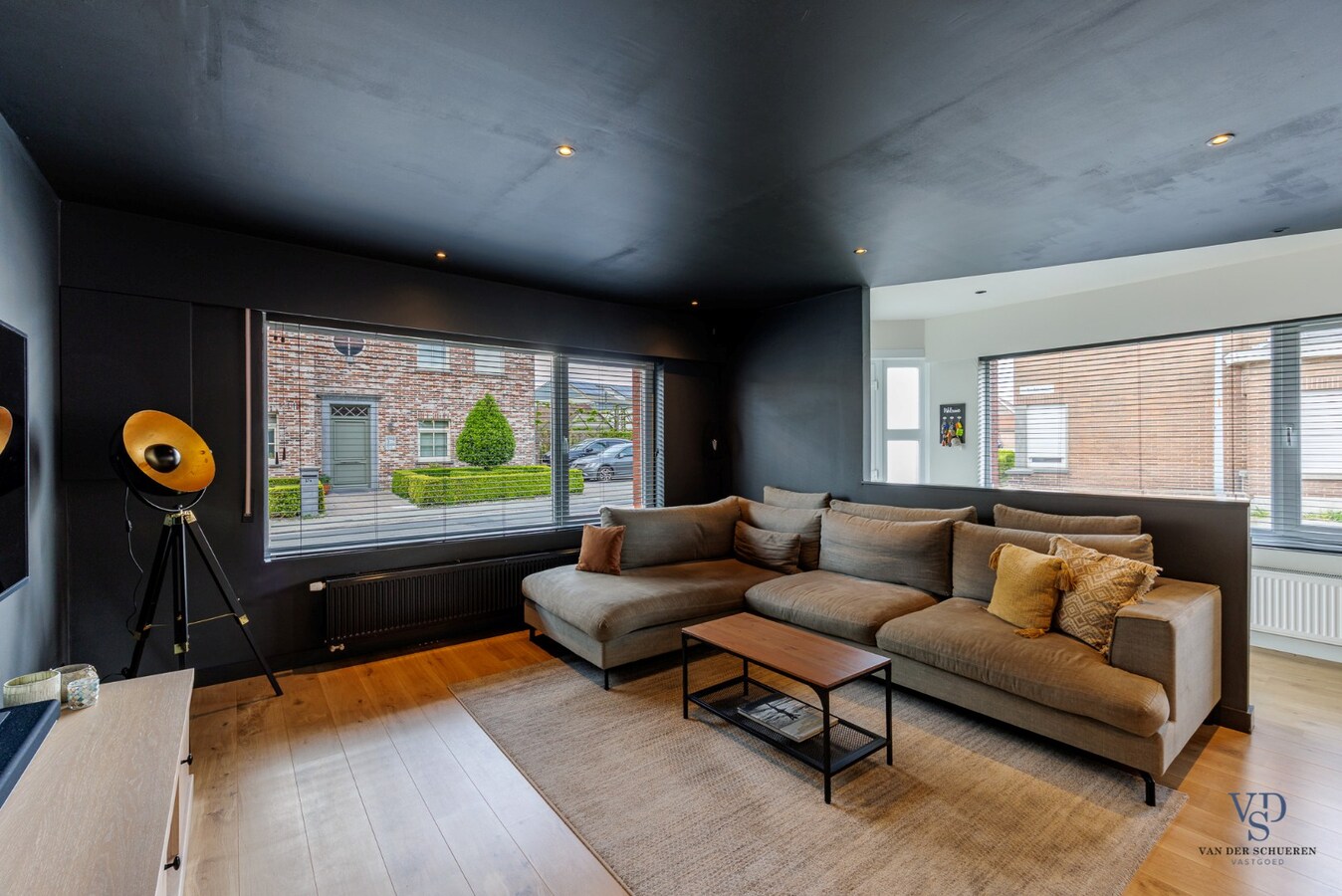 Stijlvol gerenoveerde woning. 