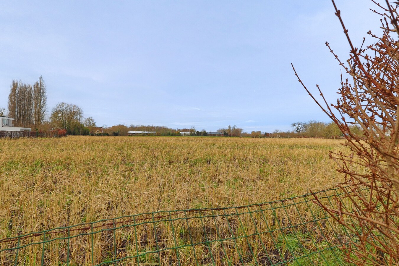 Woning met karakter en uitzicht op de velden nabij centrum Aalst 