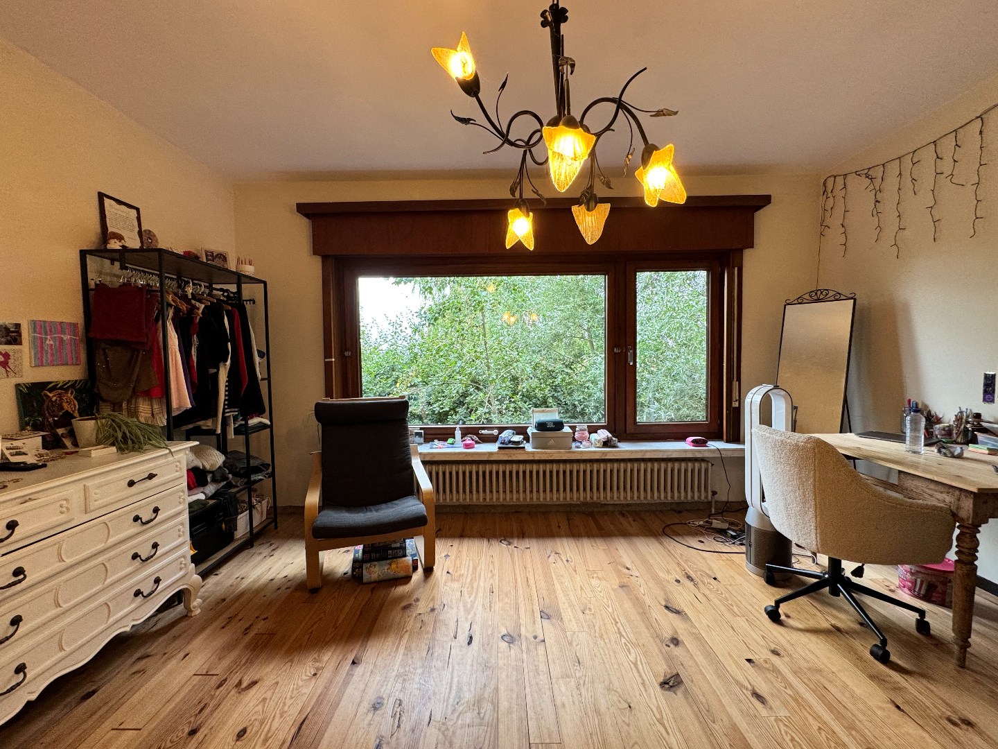 Landelijk gelegen woning met bijgebouwen op 3.850 m². 