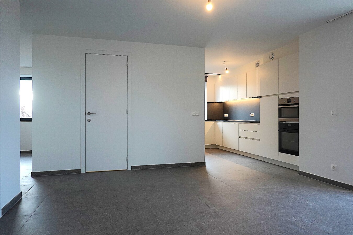 Prachtig 3-slaapkamerappartement met staanplaats in het voormalige gemeentehuis van Vleteren 