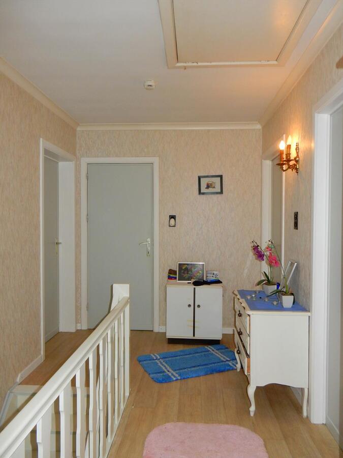 Woning met 4 slaapkamers en zonnige tuin 