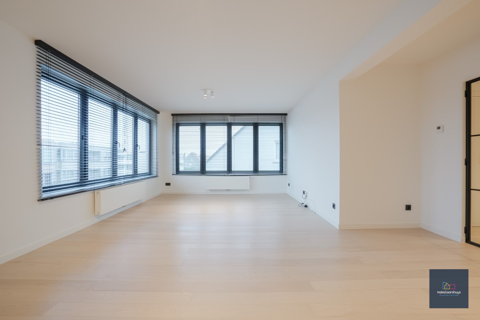 Instapklaar 3slp. app. met garage. 