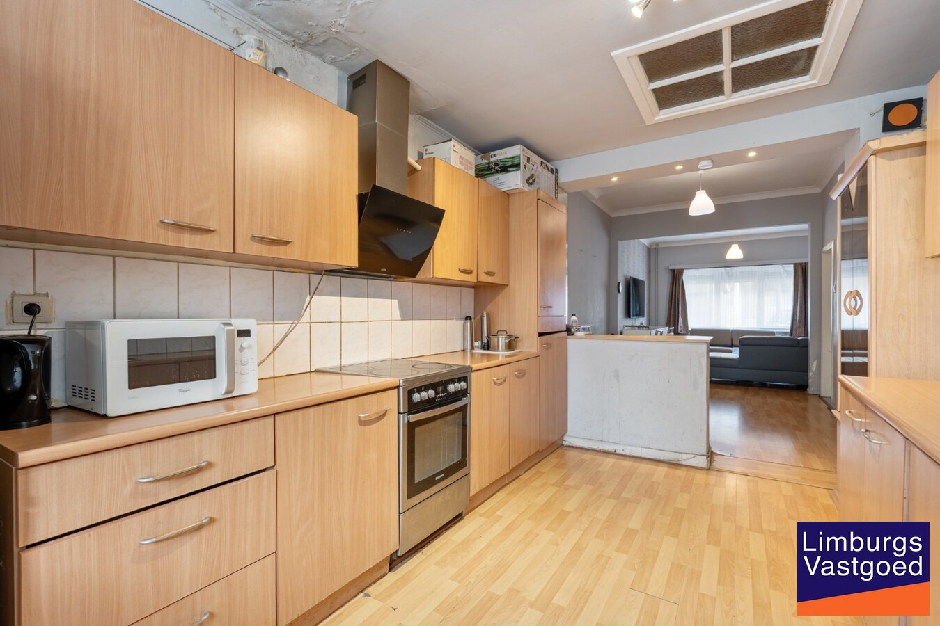 Deels gerenoveerde woning met stadstuin, 3 slpk, 2a60ca, tussen de kleine en grote ring 