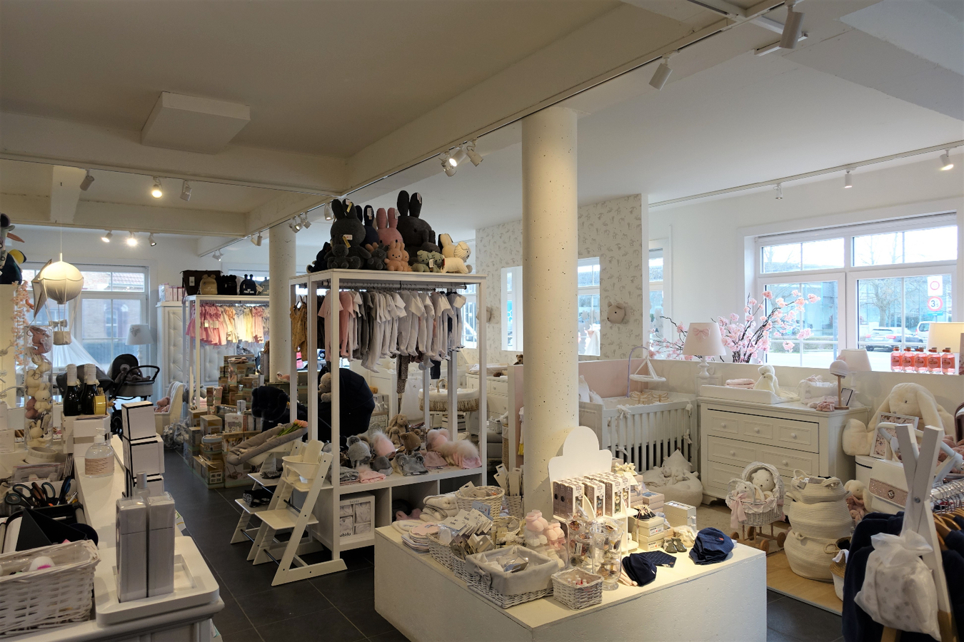 Handelspand met loods 