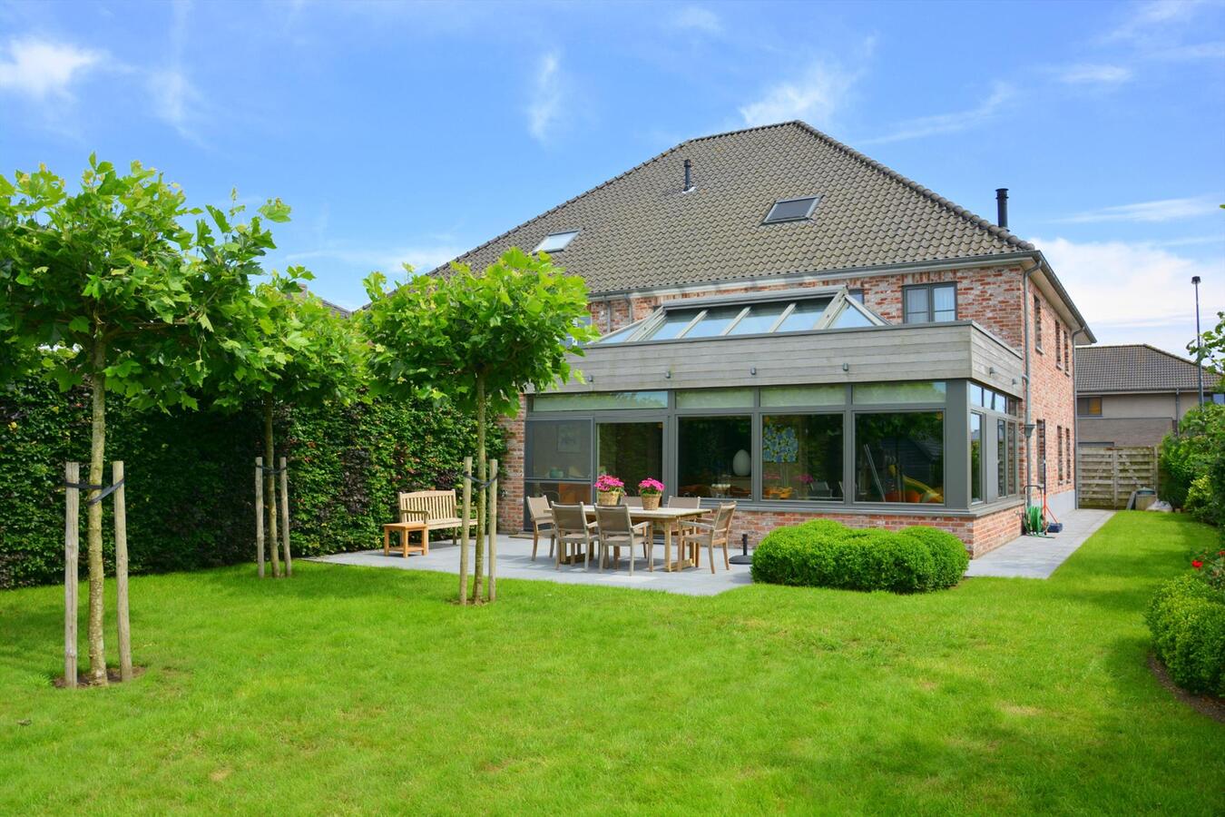 Prachtige recente villa te Aartrijke 