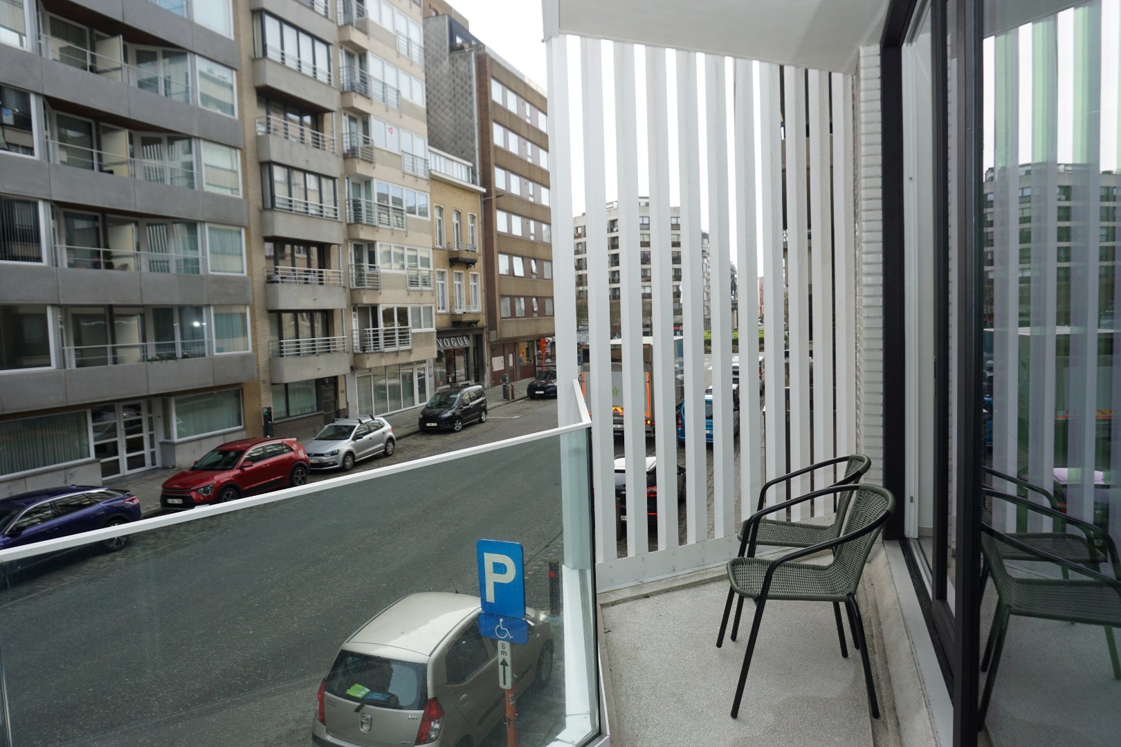 NIEUWBOUWAPPARTEMENT MET 2 SLAAPKAMERS EN TERRAS IN CENTRUM OOSTENDE 