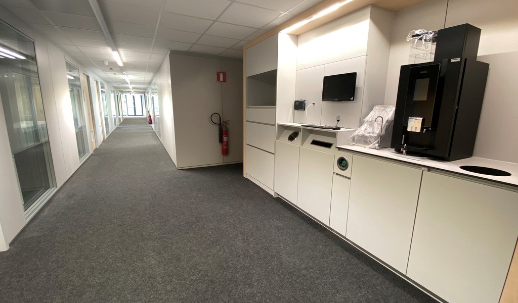 Volledig vernieuwde kantoren te huur in Zwijnaarde