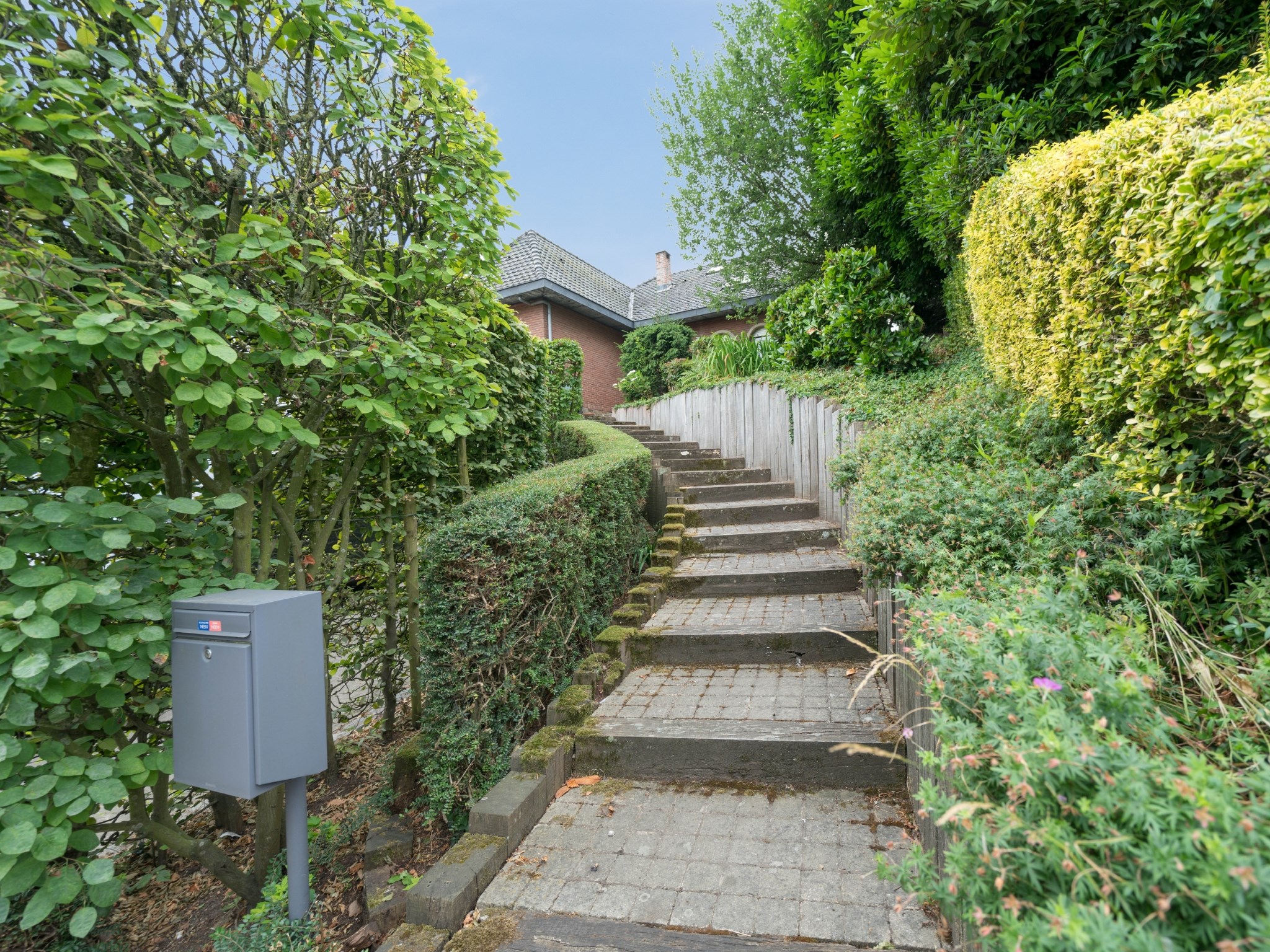 Ruime, karaktervolle woning met 4/5 kamers en tuin 