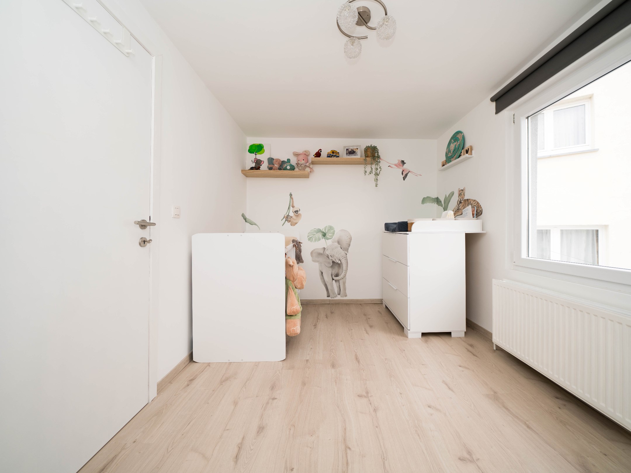 Volledige gerenoveerde 2-kamer woning met tuin 