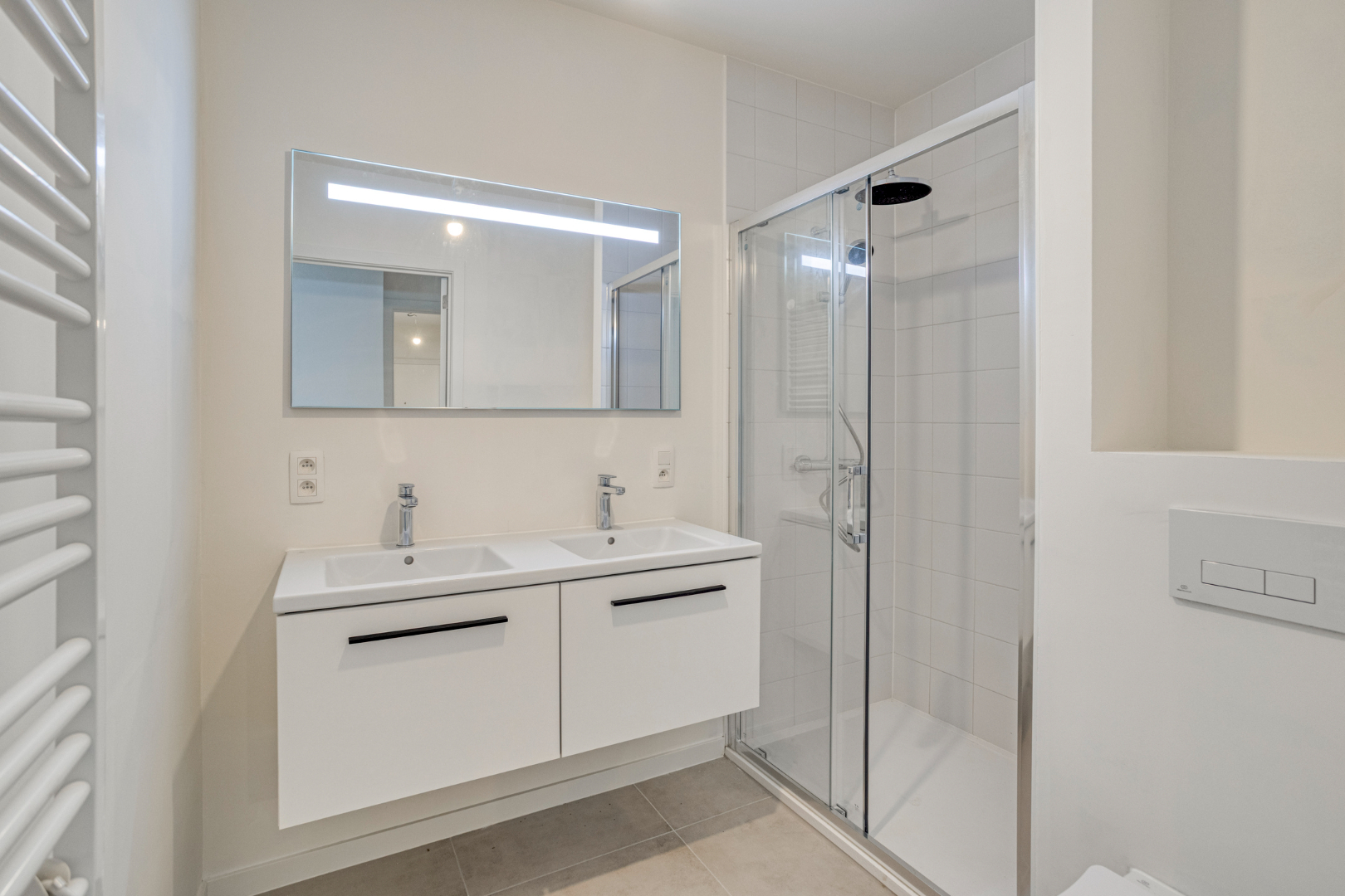 Nieuwbouw appartement met 3 slaapkamers, 2 badkamers, terras, 2 autostaanplaatsen en kelderberging in Leuven! - EPC A - bewoonbare opp. 108 m² 