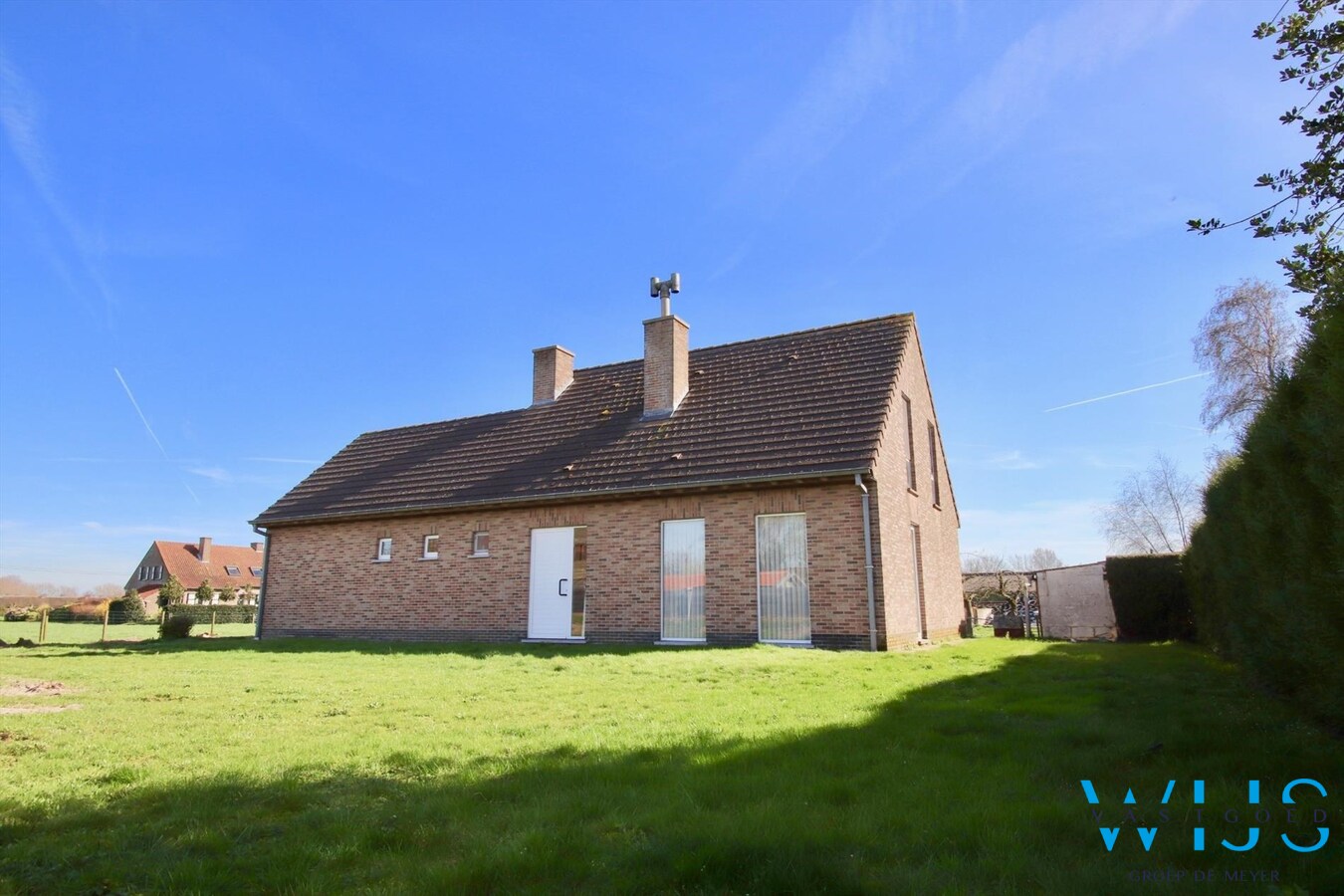 Landelijk gelegen woonhuis met 3 slaapkamers te Boekhoute! 