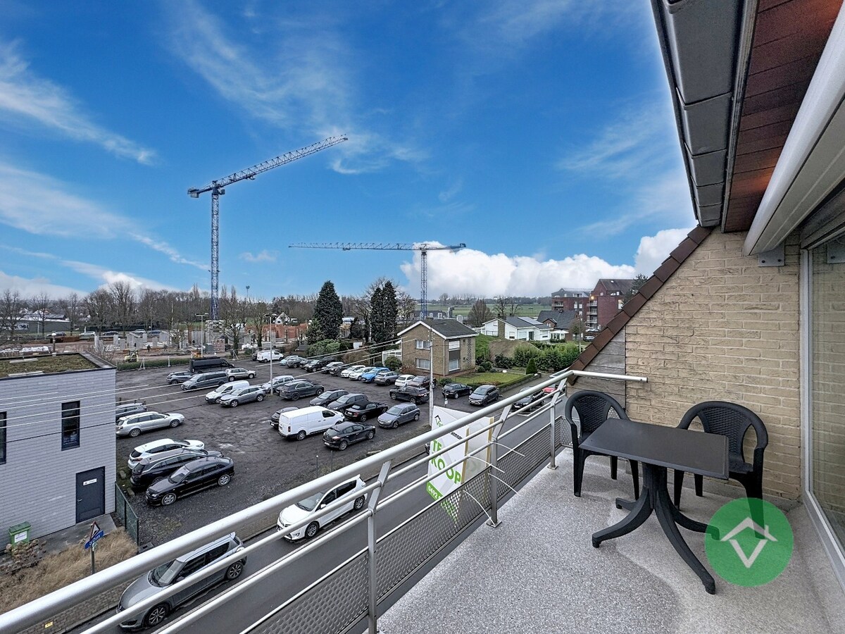 Appartement met 2 slaapkamers en garage te Torhout 