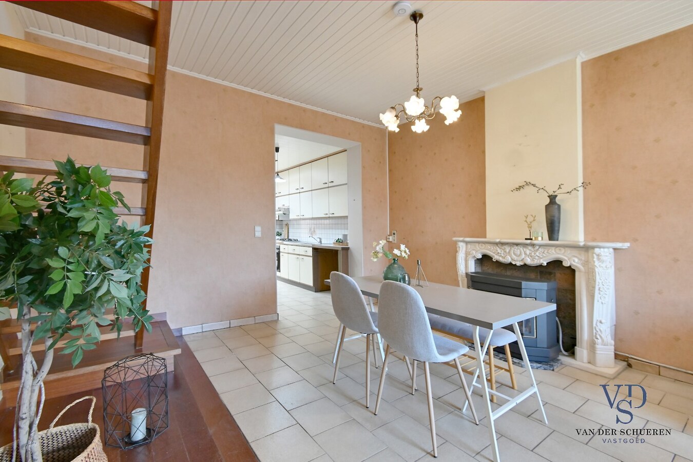 Knusse starterswoning met koertje 