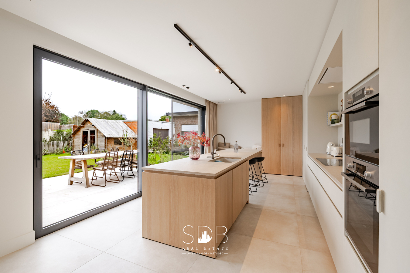 Landelijke villa met gezinstuin op 852m² 