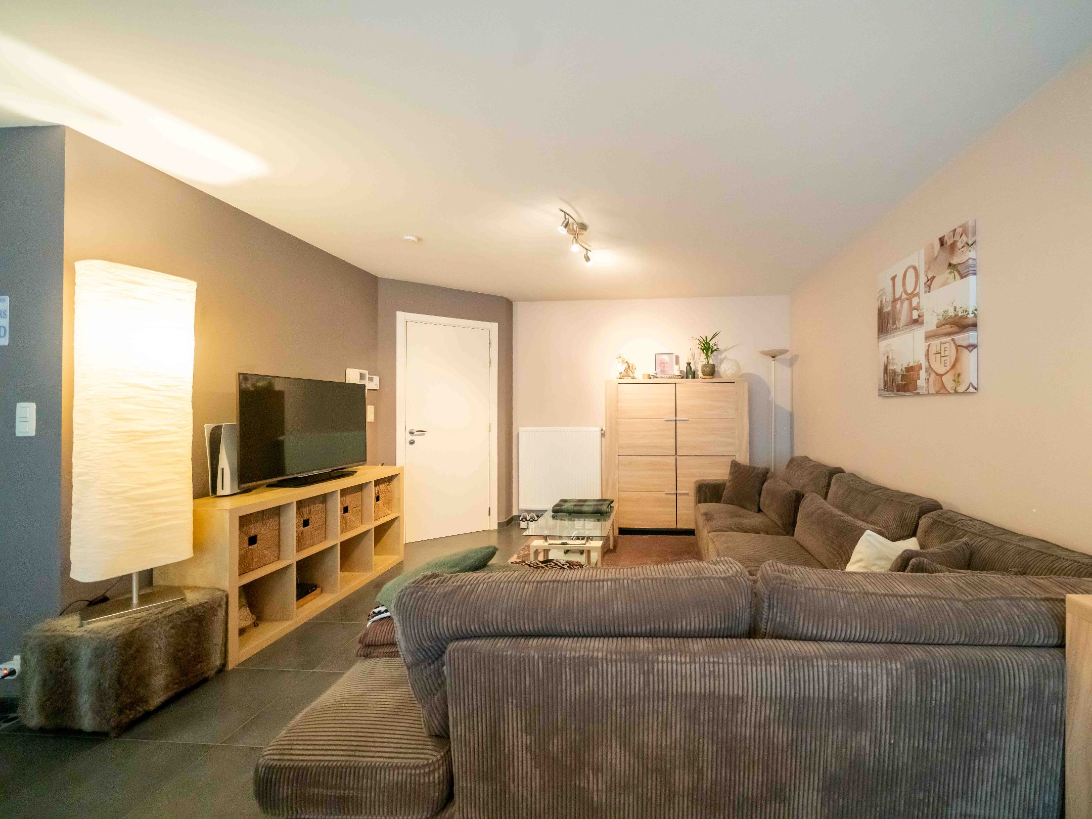 2-kamer appartement met tuin en autostaanplaats 