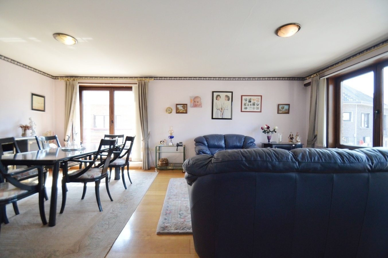 Lichtrijk hoekappartement vlakbij het centrum - Heist 