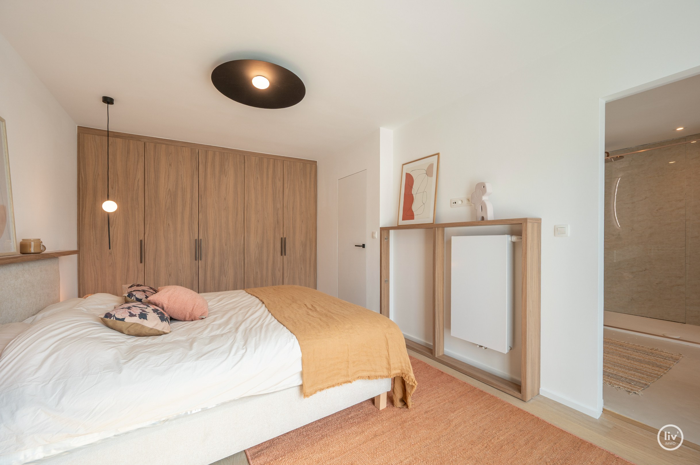 Exclusief gerenoveerde villa op een absolute toplocatie in de Jozef Nellenslaan te Knokke. 