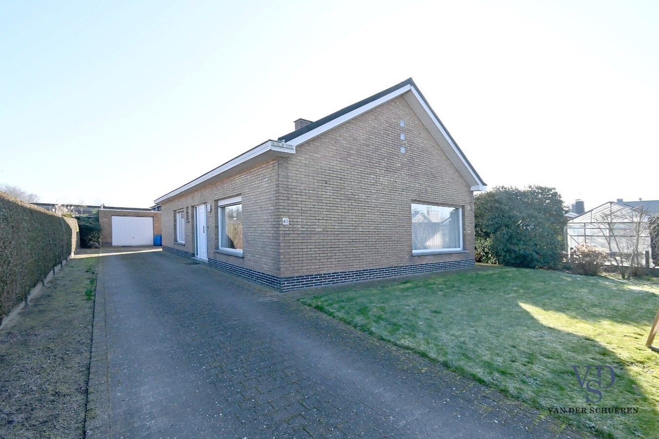 Degelijke bungalowwoning gelegen in een rustige verkaveling 