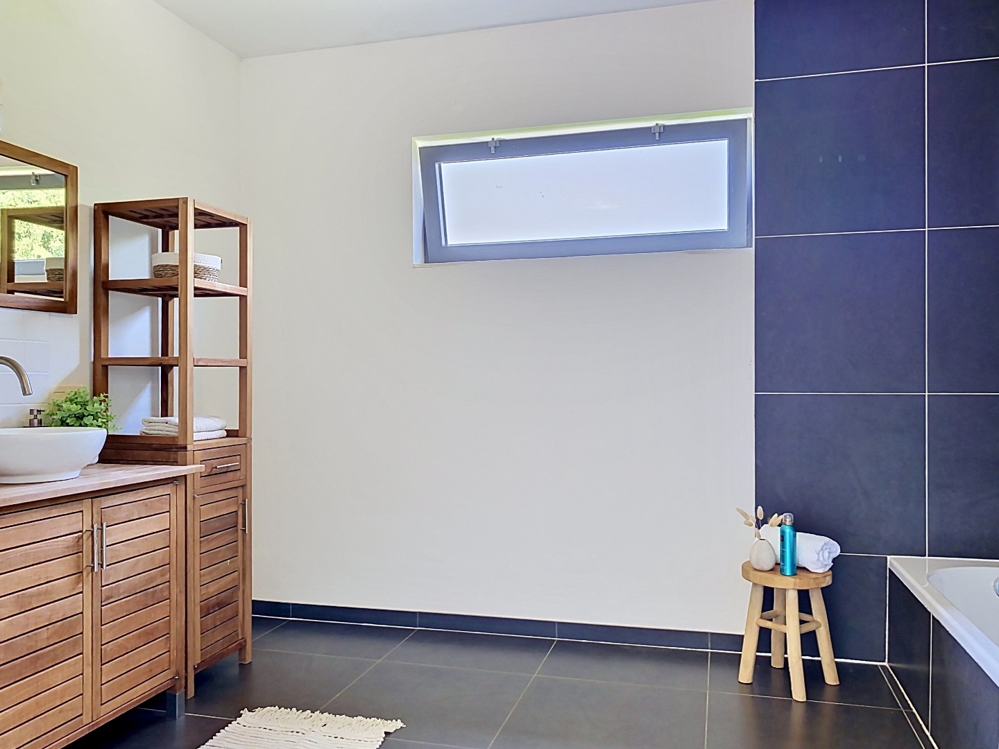 Instapklare gezinswoning met open zicht en mooie tuin, perceel 539 m², Torhout 
